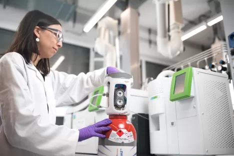 Comment créer les conditions optimales de travail dans mon laboratoire avec des bouteilles de gaz comprimés ?