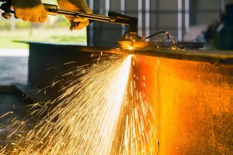 L’oxygène et l’acétylène d’Air Liquide, la solution adaptée à tous vos besoins flamme