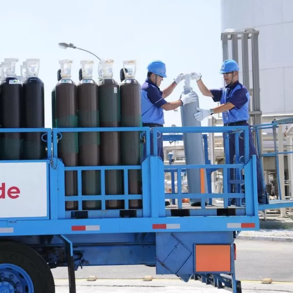 Livraisons de bouteilles de gaz industriel - Air Liquide