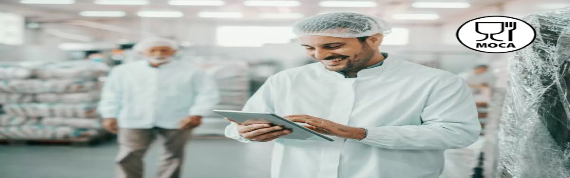 Worker food cryo with logo MOCA certification